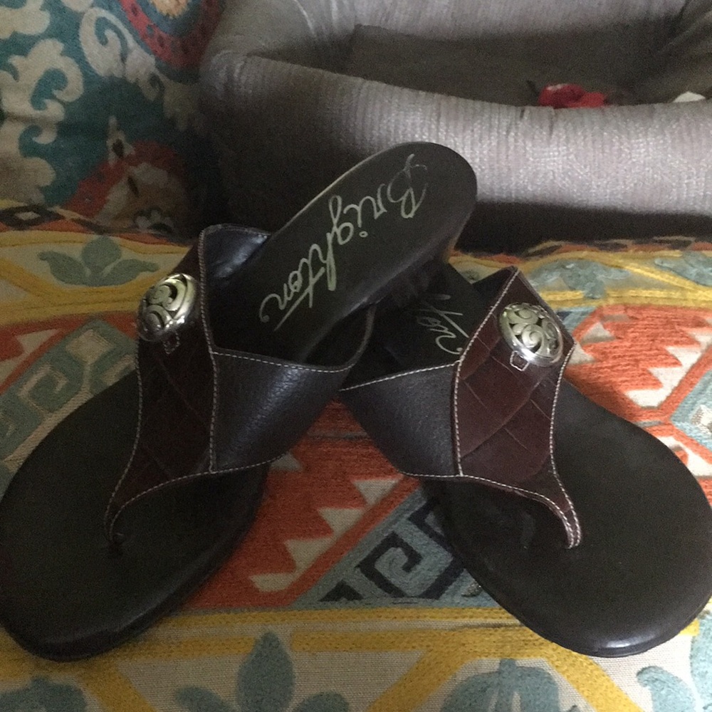 Brighton Brown Croc Leather Sandals 7 m Lindy